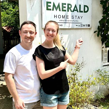 Emerald Home Stay أنرادابورام المظهر الخارجي الصورة