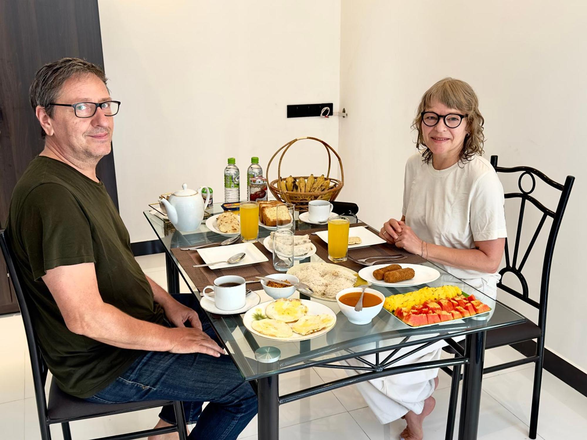 Emerald Home Stay أنرادابورام المظهر الخارجي الصورة