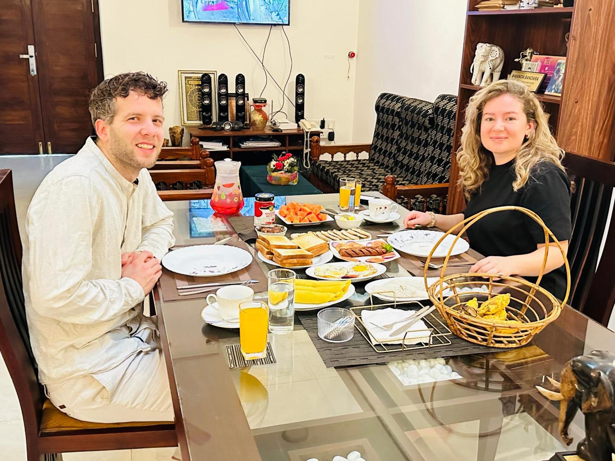 Emerald Home Stay أنرادابورام المظهر الخارجي الصورة